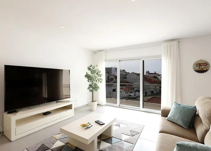 Light House With Swimming Pool Nazaré