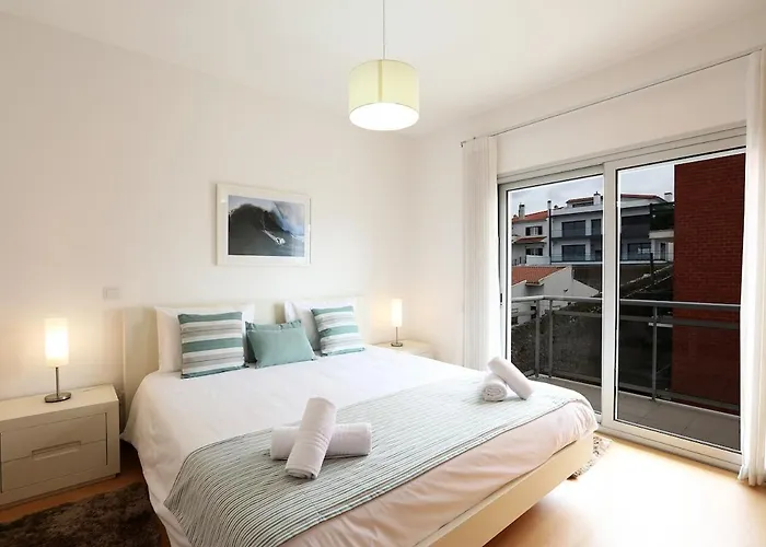 Light House With Swimming Pool Nazaré