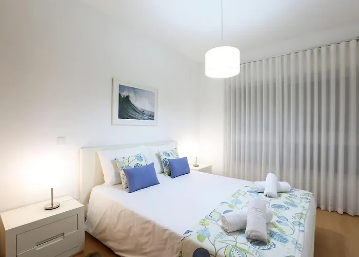 Light House With Swimming Pool Apartament *