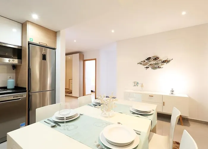 Apartament Light House With Swimming Pool *